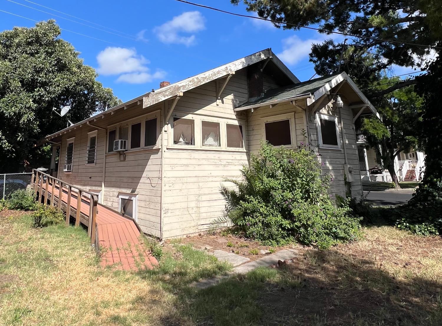 648 N Harrison Street - Photo 3