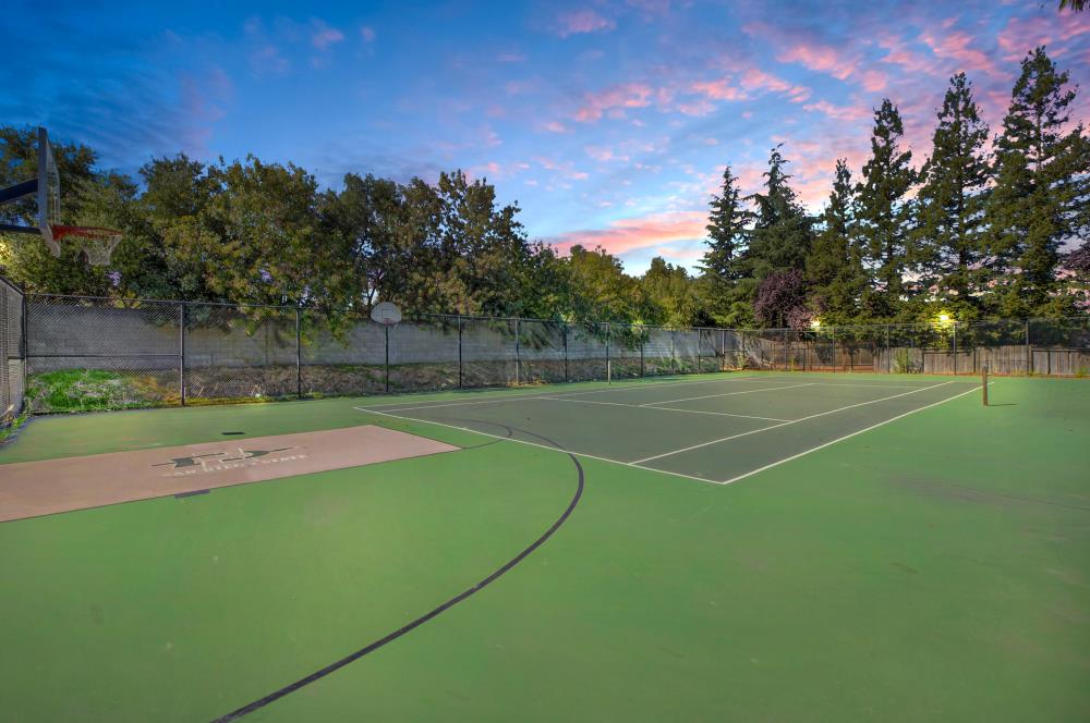 9011 Quail Cove Drive