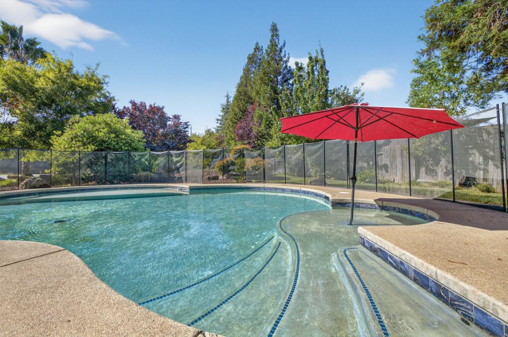 9011 Quail Cove Drive