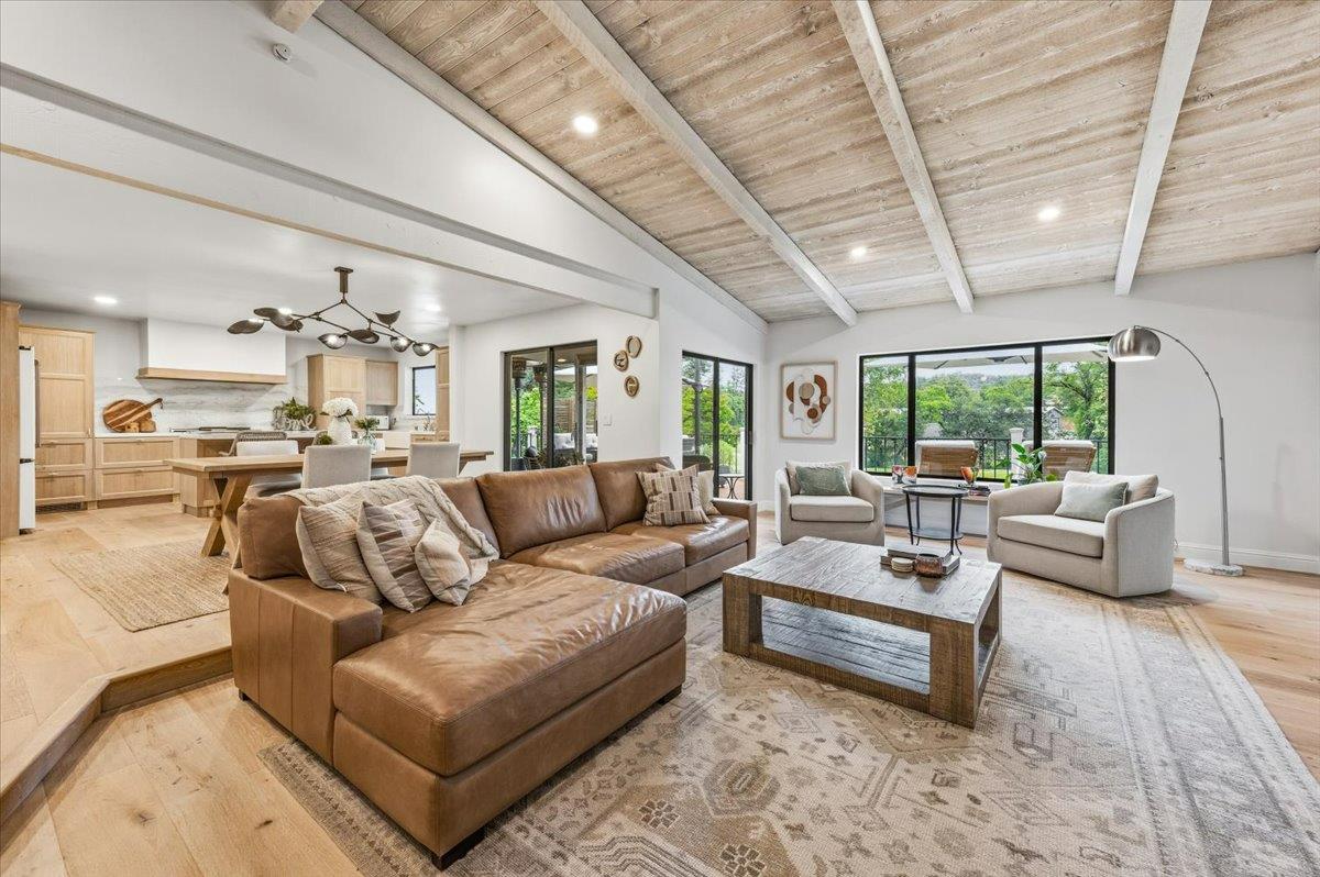 18948 Lake Forest Drive