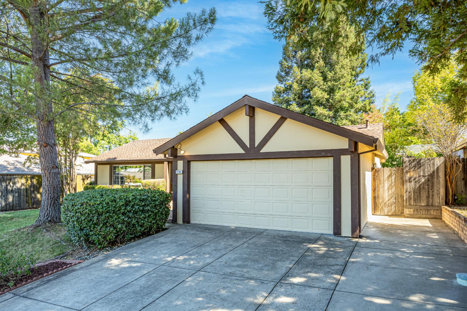 4765 Papaya Drive
