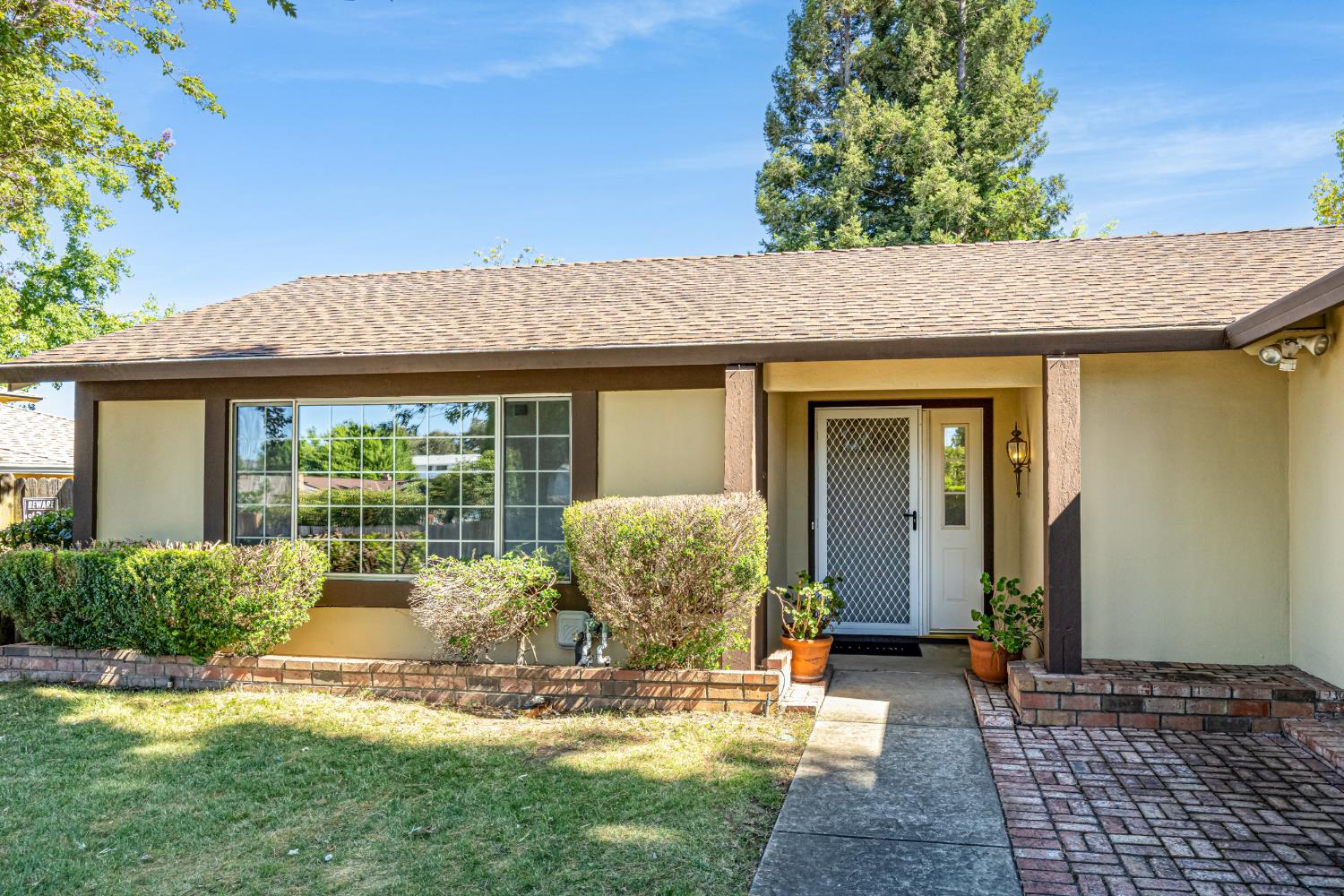 4765 Papaya Drive