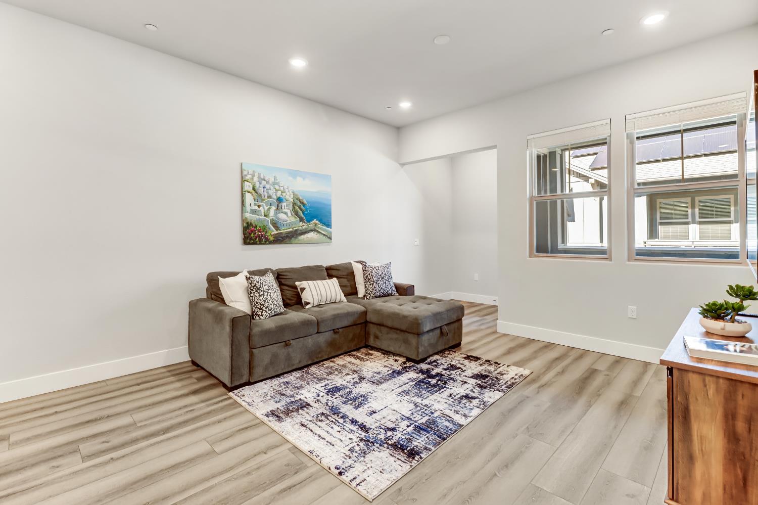 1661 Spring Street 411