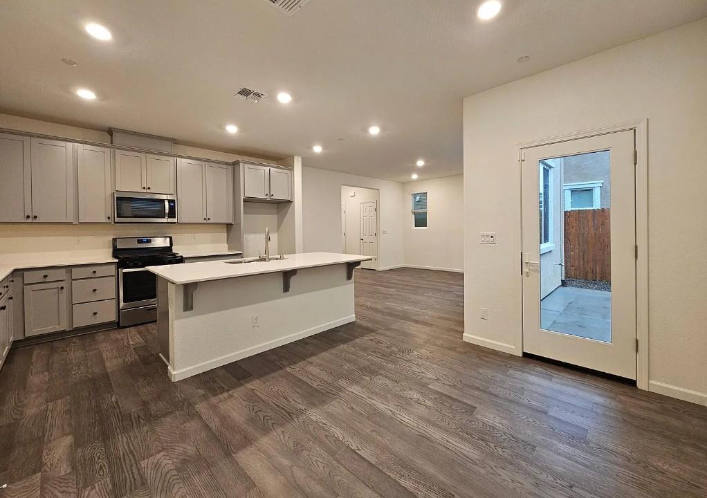 4252 Emerald Gate Lane