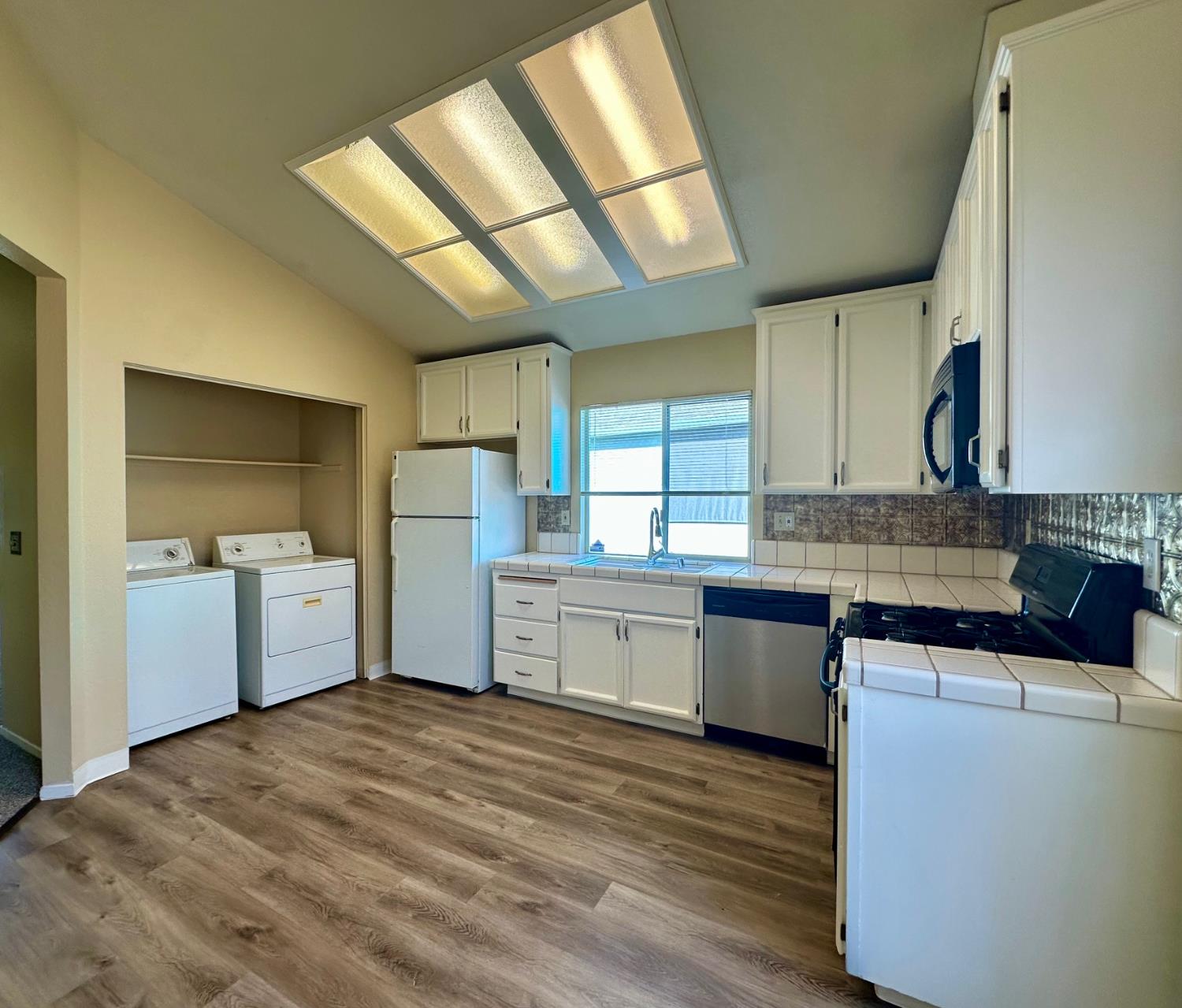 7856 Crestleigh Court