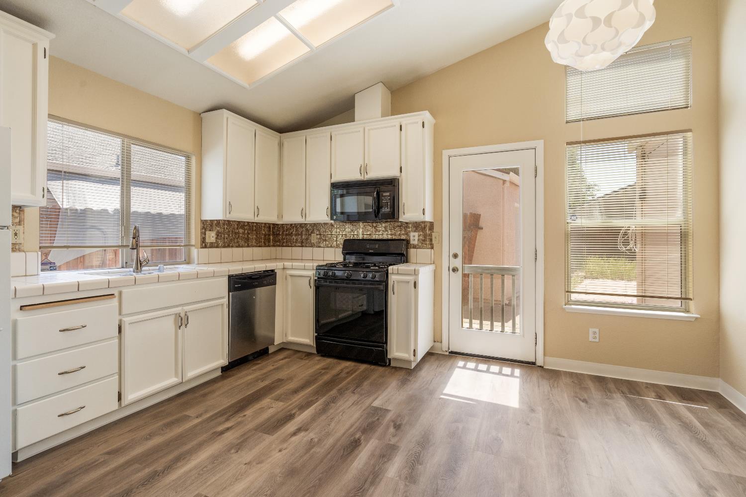 7856 Crestleigh Court