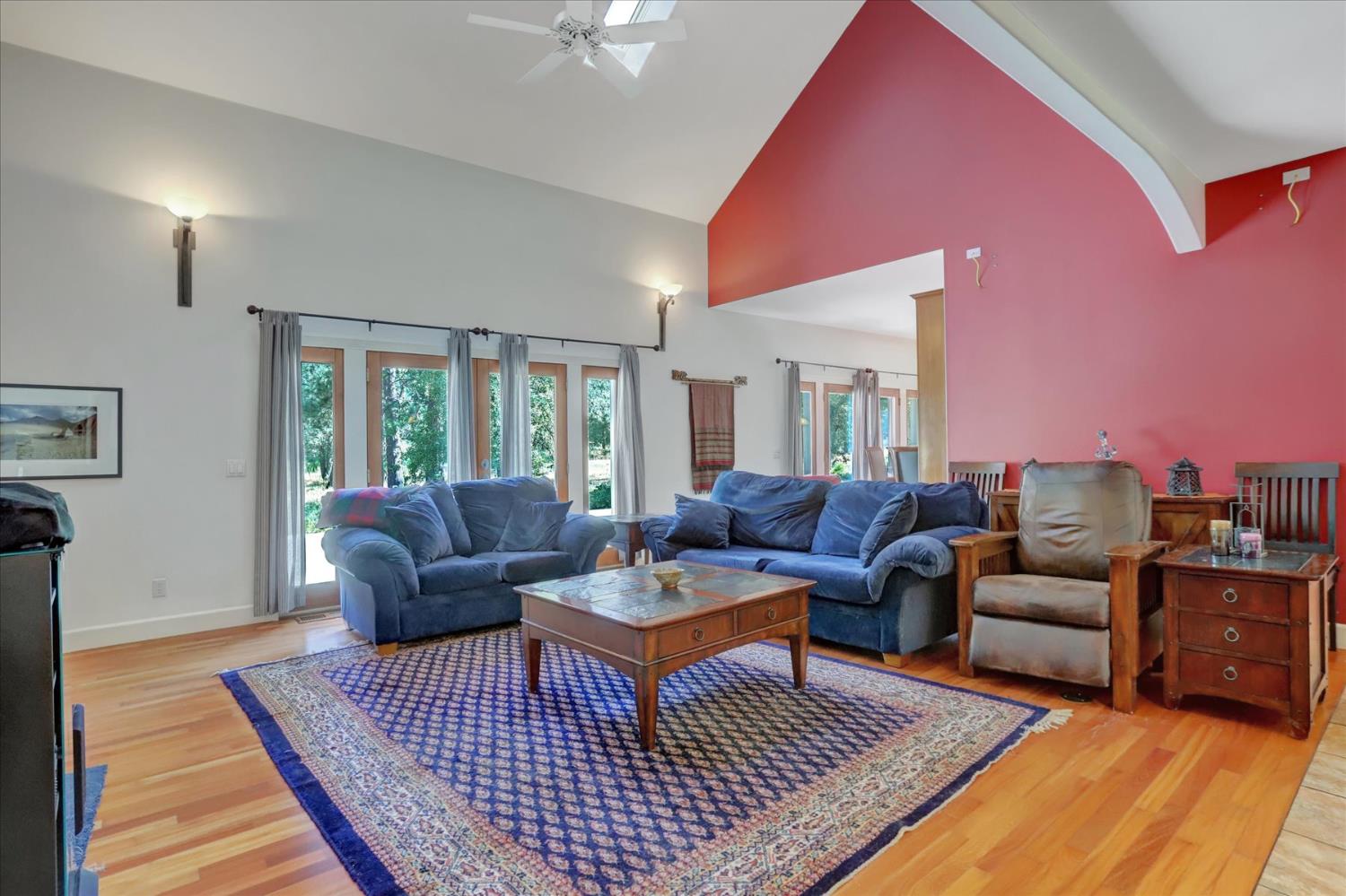 10978 SQUIRREL Creek