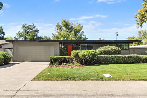 3915 Adelheid Way Sacramento CA 95821
