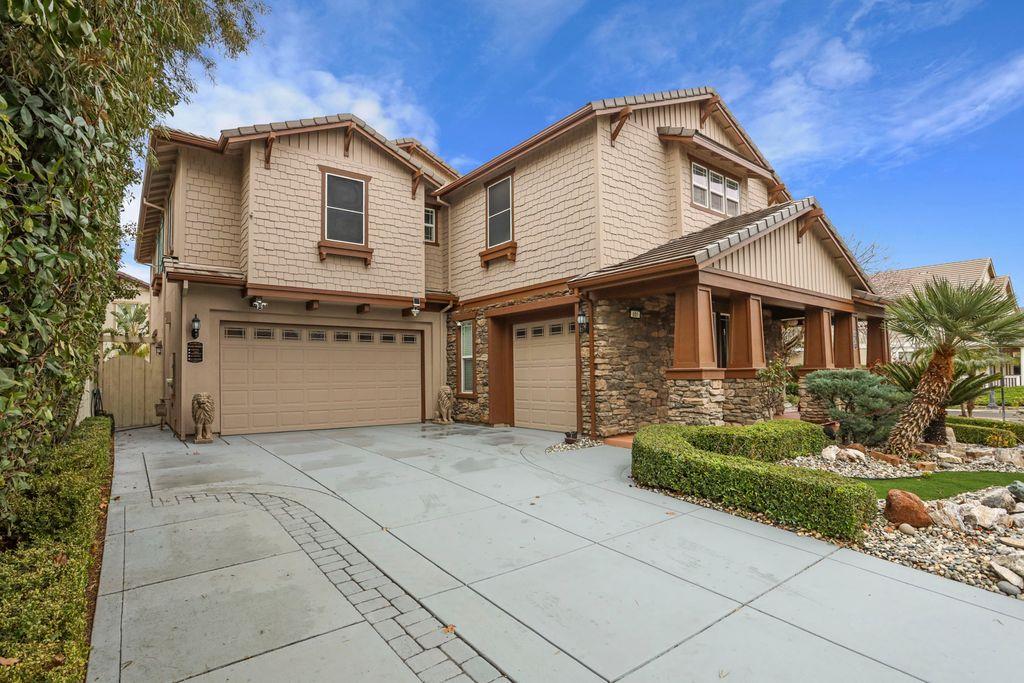 601 W Pasadena Avenue