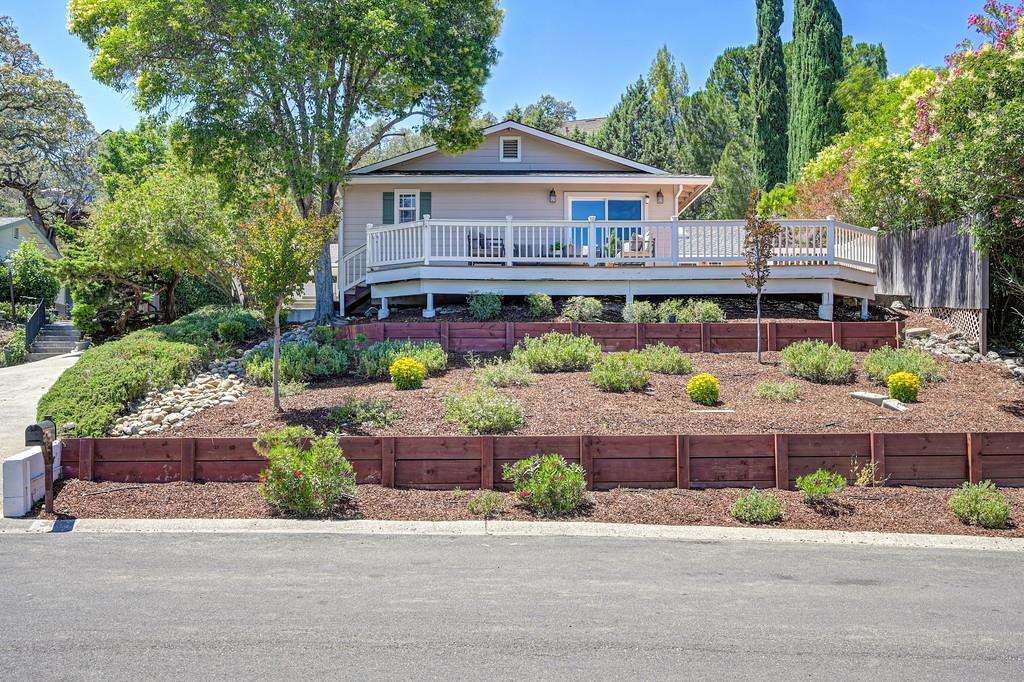 3004 Merriam Court