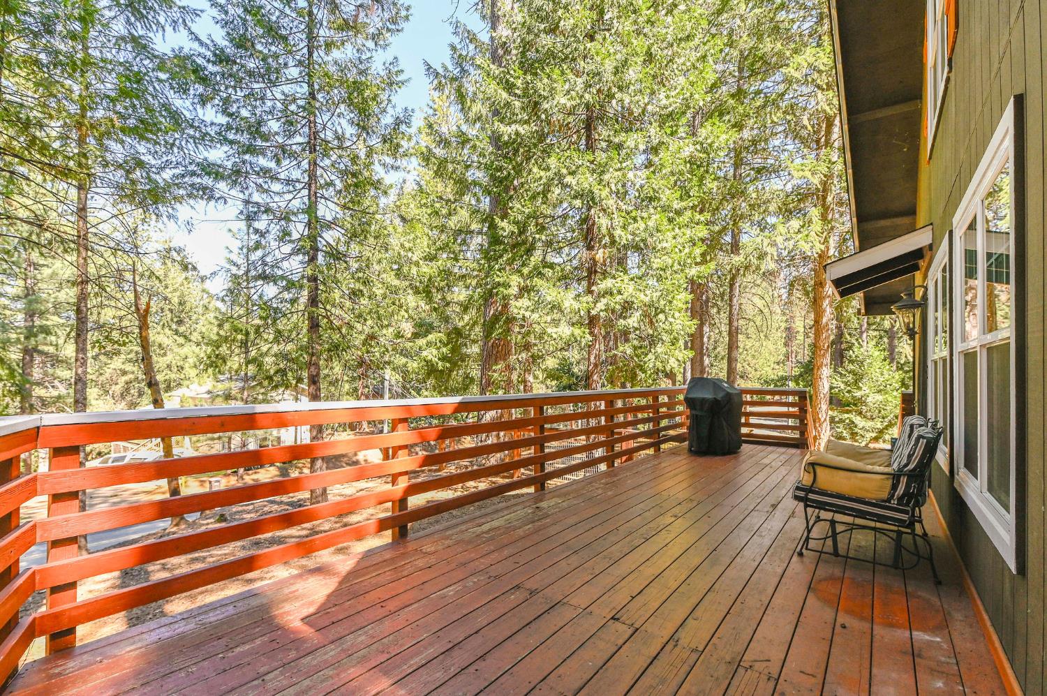 18190 N Meadow Drive