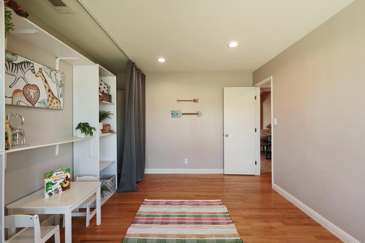 916 6th Street
