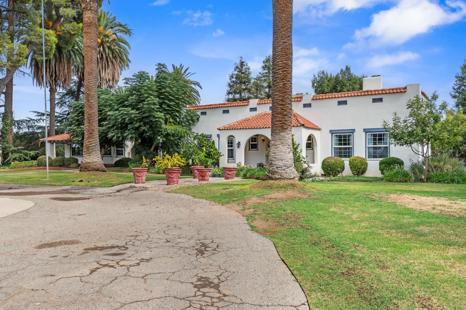 10464 E Herndon Avenue