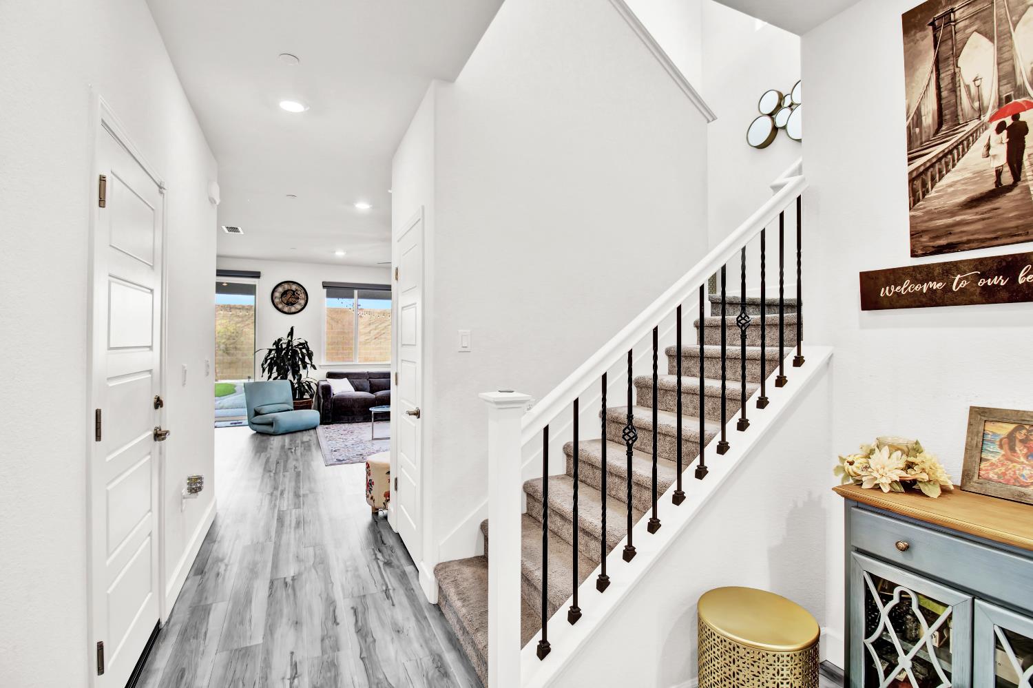 3843 Stanwick Avenue