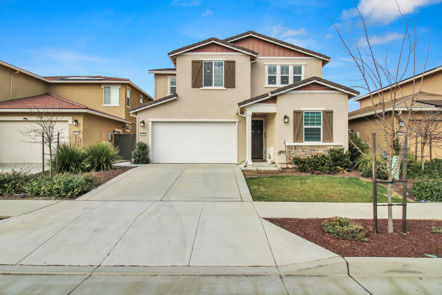 3843 Stanwick Avenue