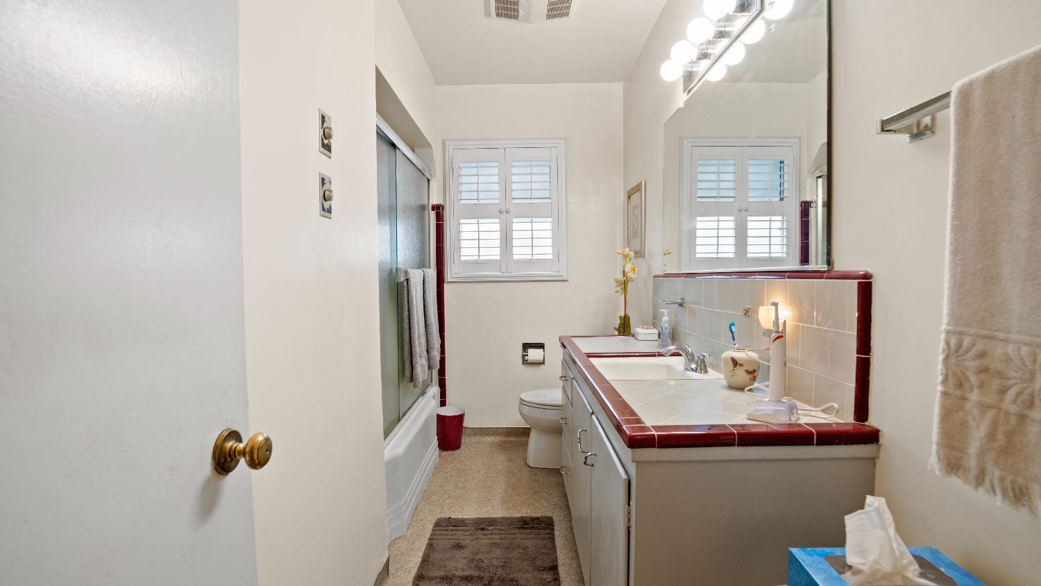 Lodi, California 95240, United States, 2 Bedrooms Bedrooms, ,1 BathroomBathrooms,Residential,Active,89296