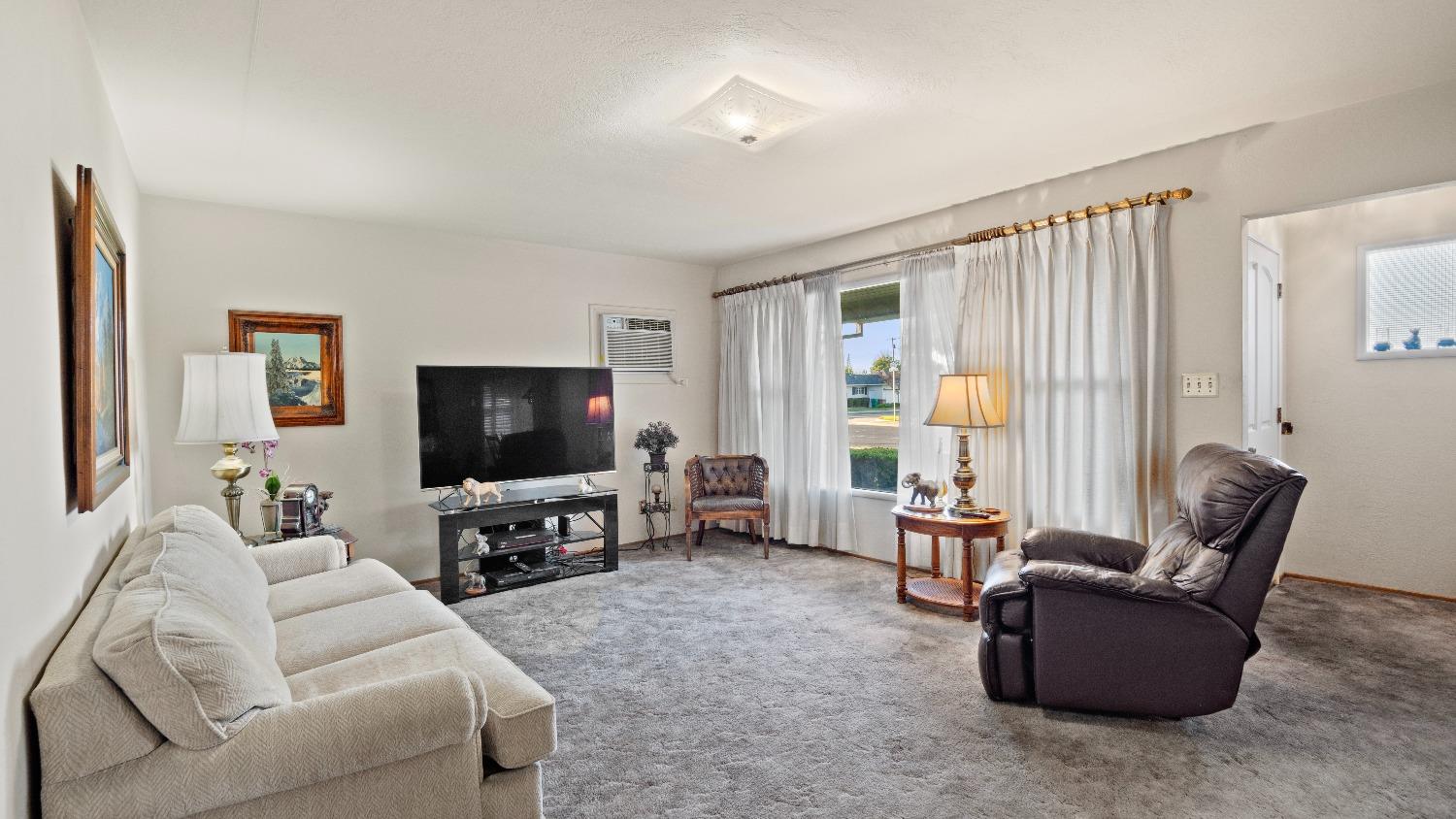 Lodi, California 95240, United States, 2 Bedrooms Bedrooms, ,1 BathroomBathrooms,Residential,Active,89296