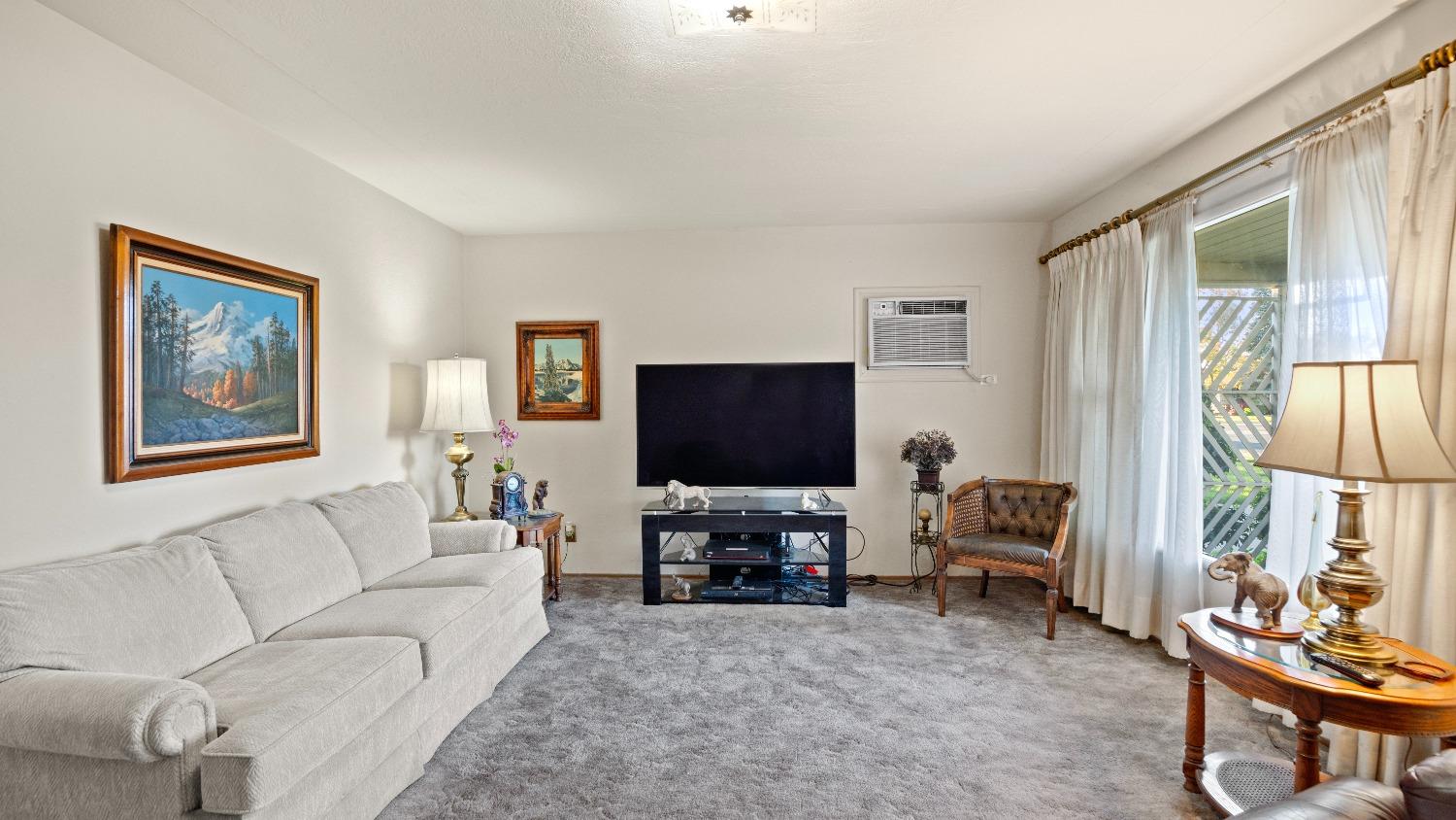 Lodi, California 95240, United States, 2 Bedrooms Bedrooms, ,1 BathroomBathrooms,Residential,Active,89296