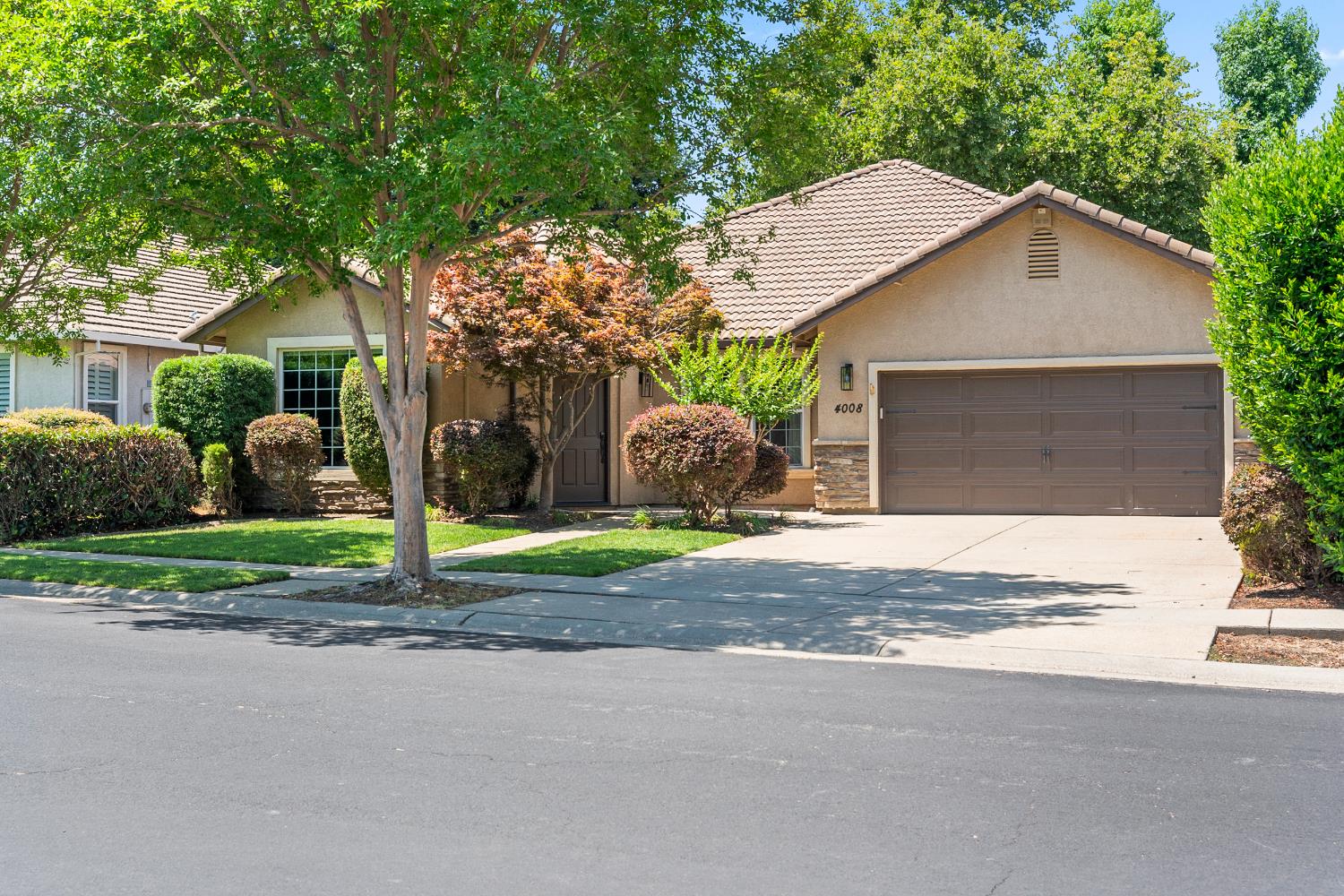 4008 Hunter Oaks Lane