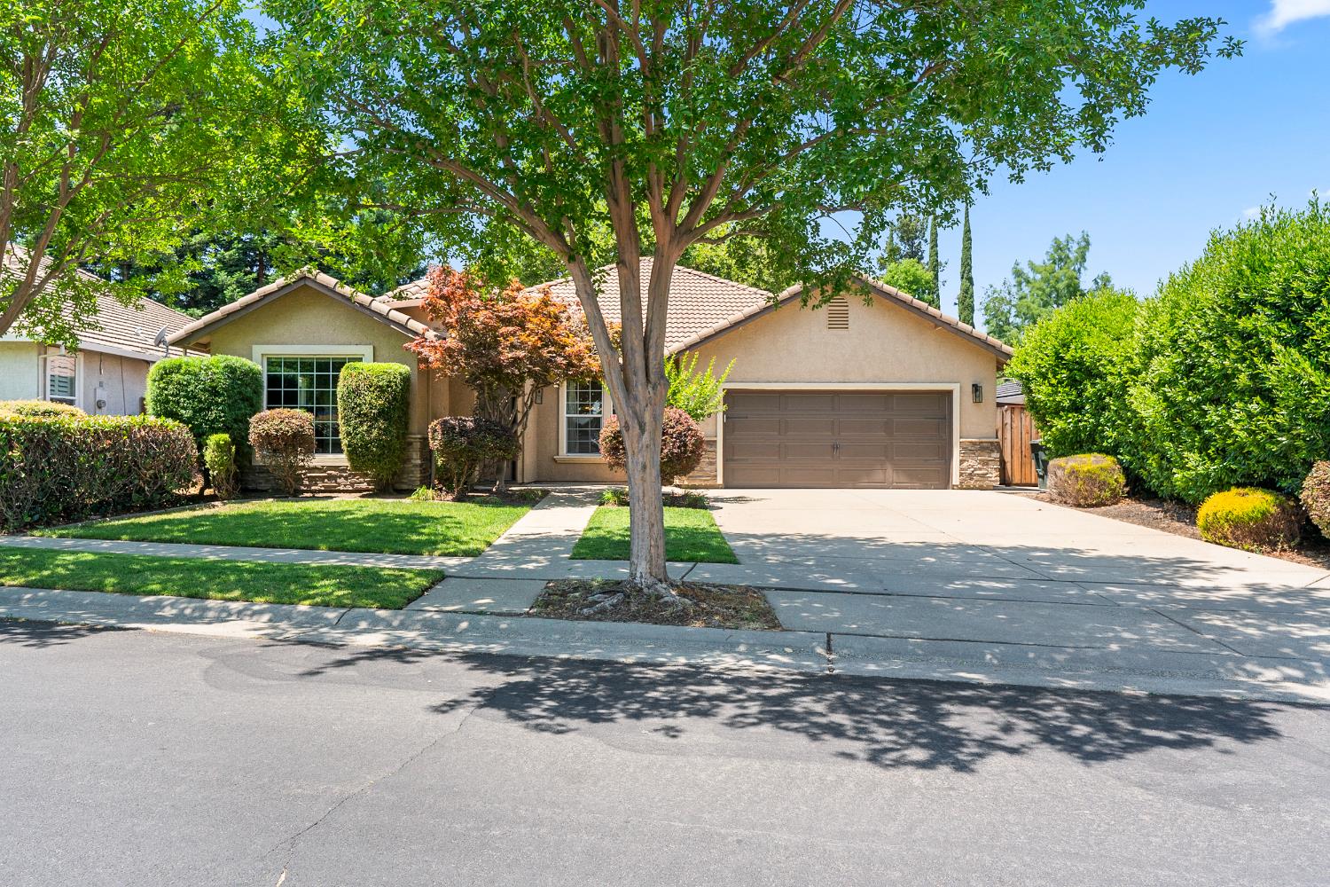 4008 Hunter Oaks Lane