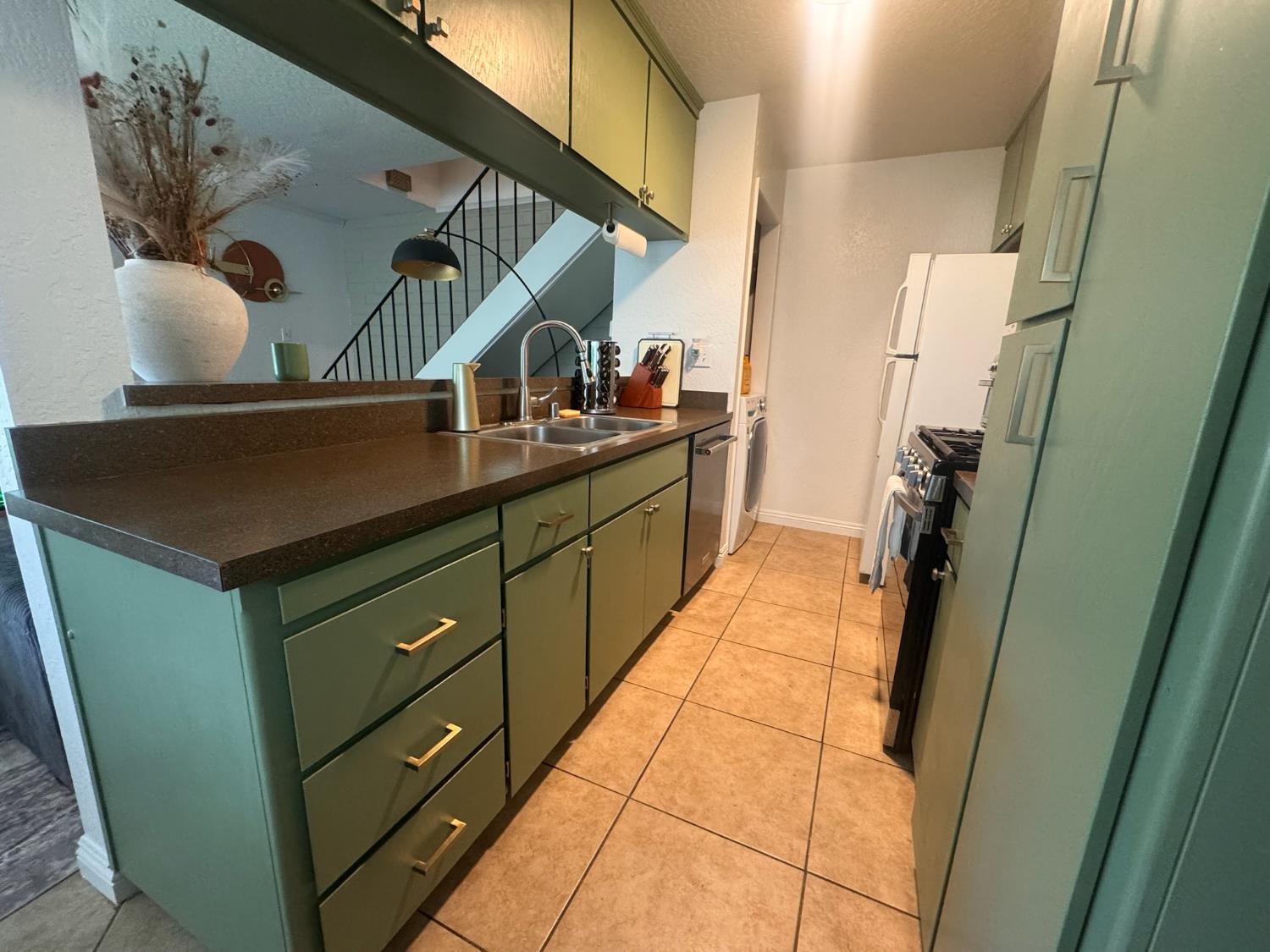 8947 El Mirador Drive 3
