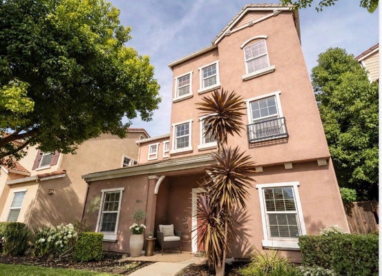 10664 SISKIYOU LN, STOCKTON, CA 95209 - Image 77e7d45abbb0d2c78aeae02b1c1dba72/1164772394