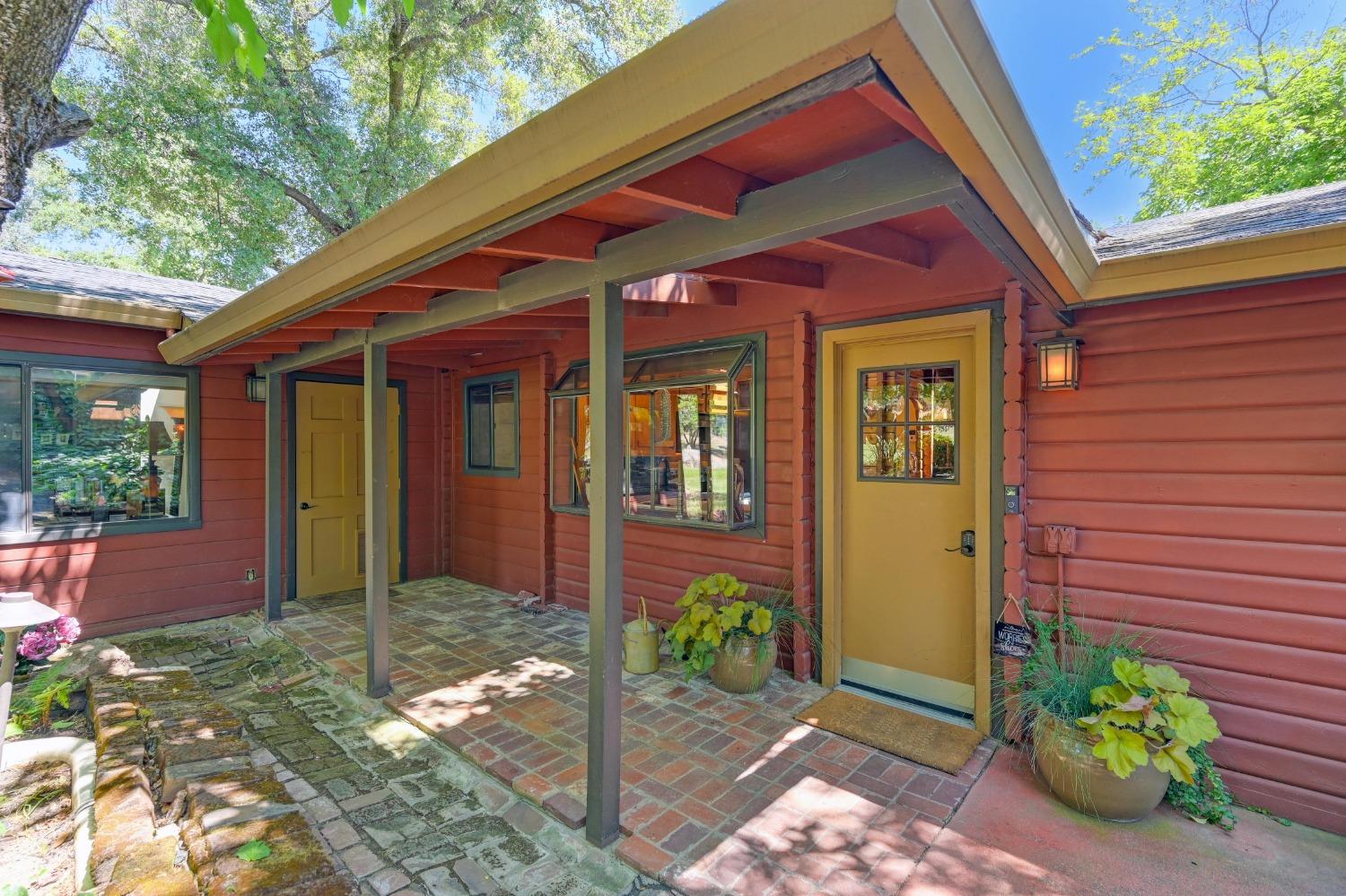 7333 Surette Lane