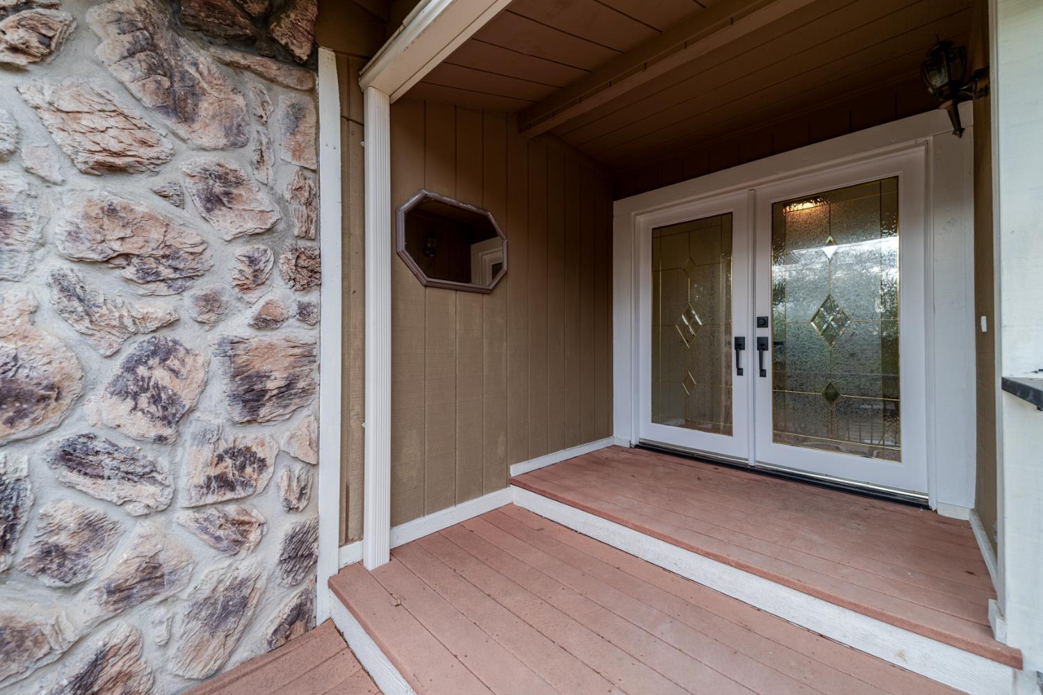 3277 COUNTRY CLUB DR