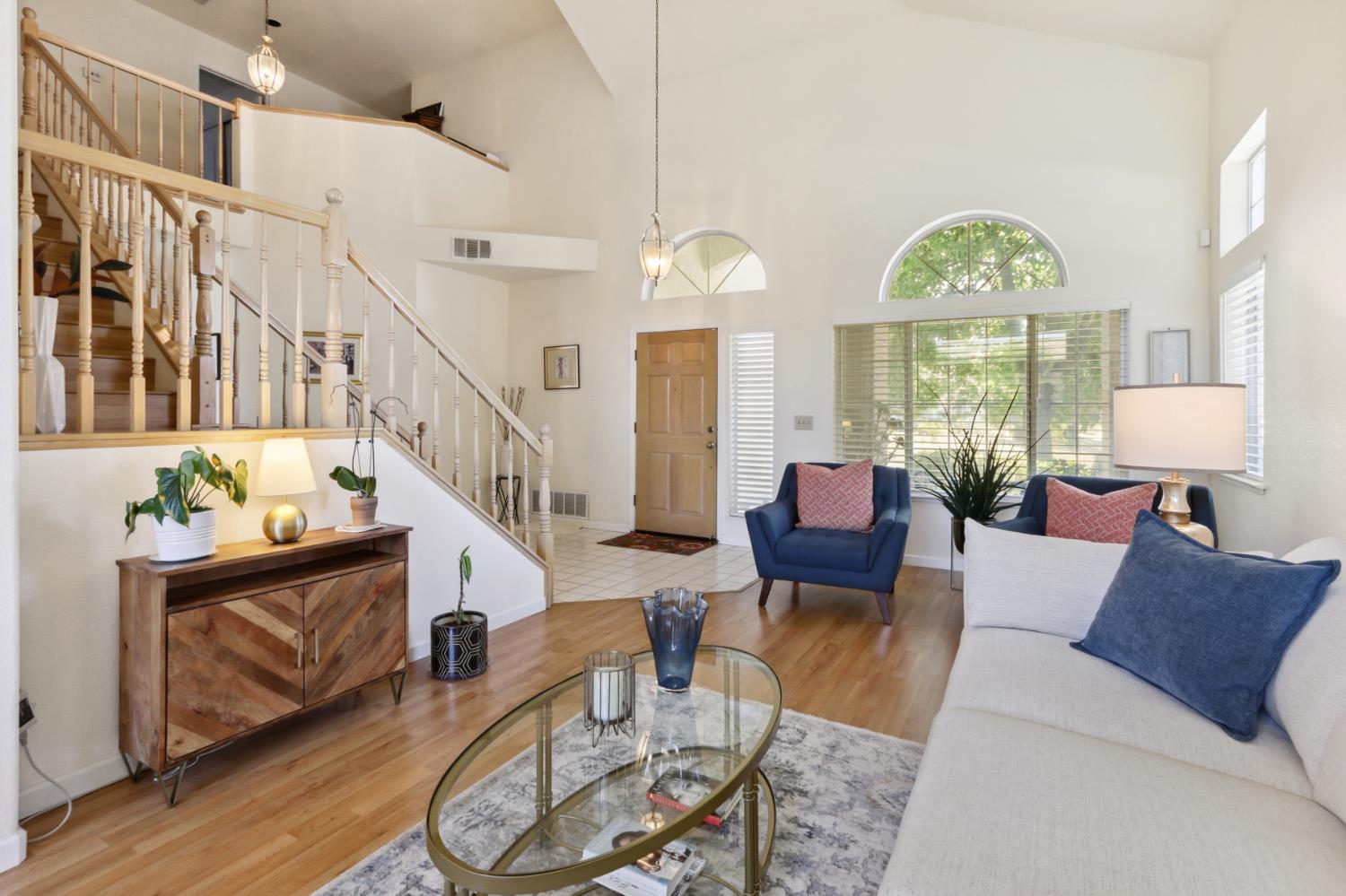 1 Fawnbrook Court