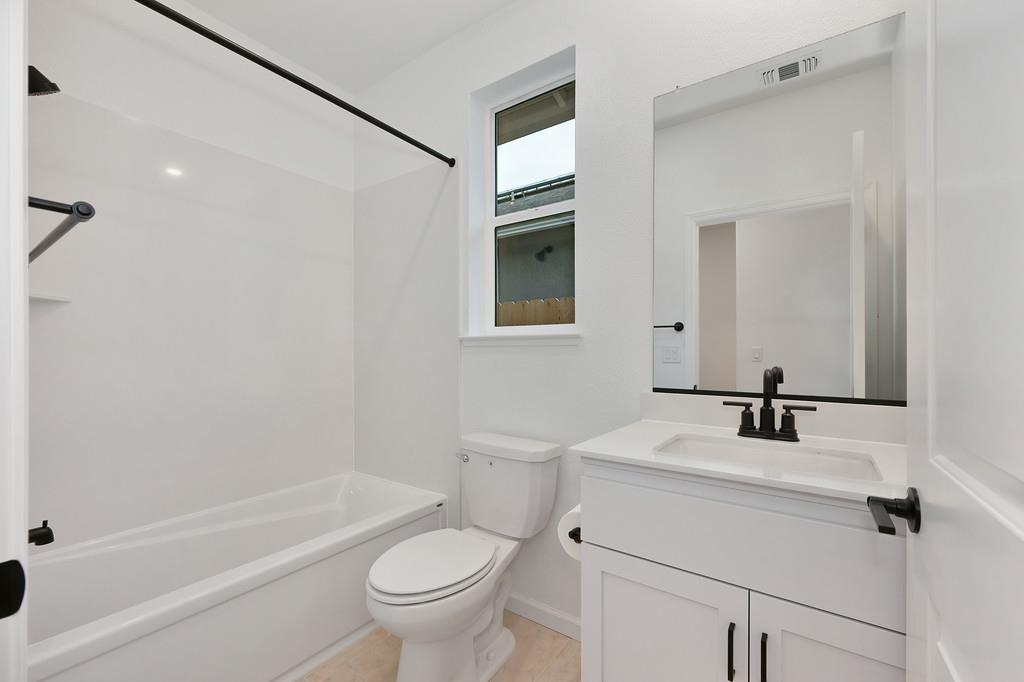 1560 Mount Rose Lane