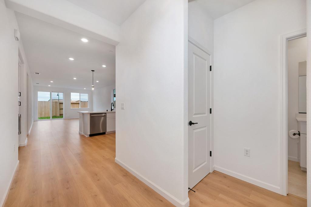 1560 Mount Rose Lane