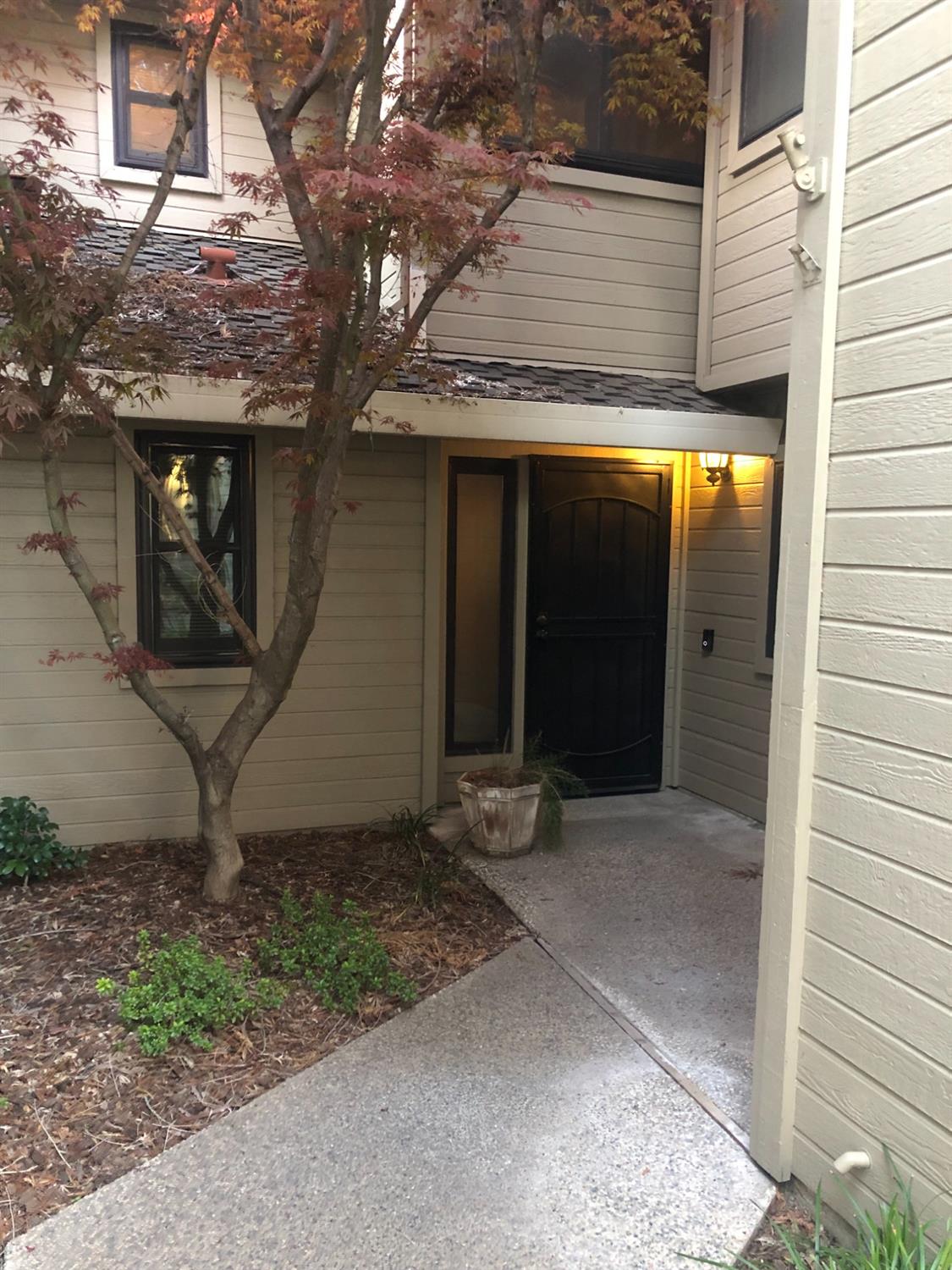 2076 University Park Drive
