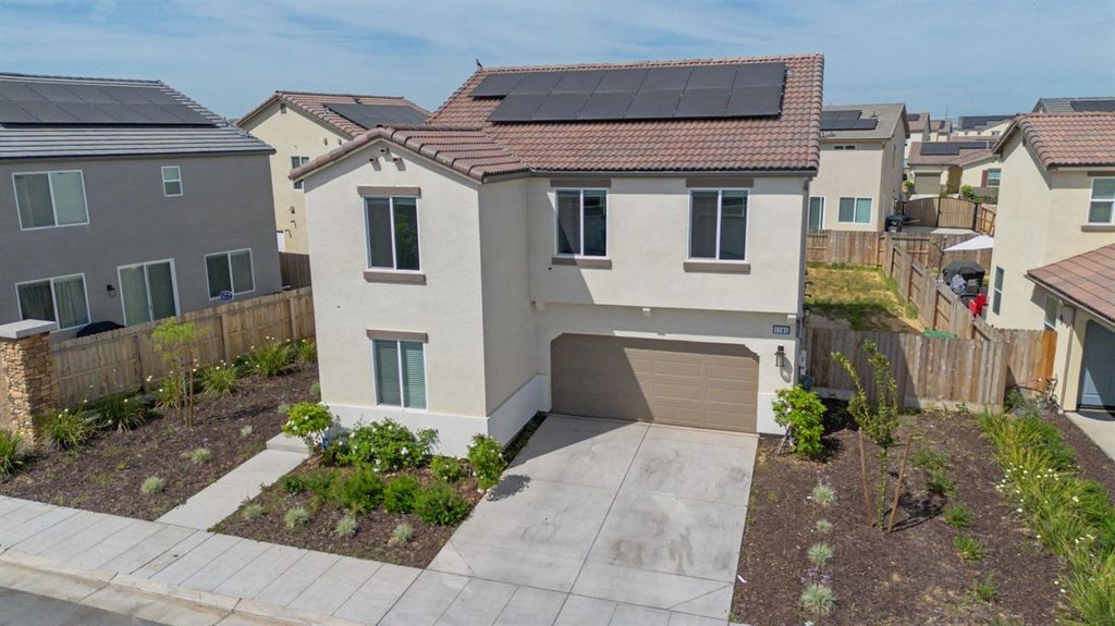 Photo of 1183 Ponderosa Way, Madera, CA 93636 (MLS # 226037898)