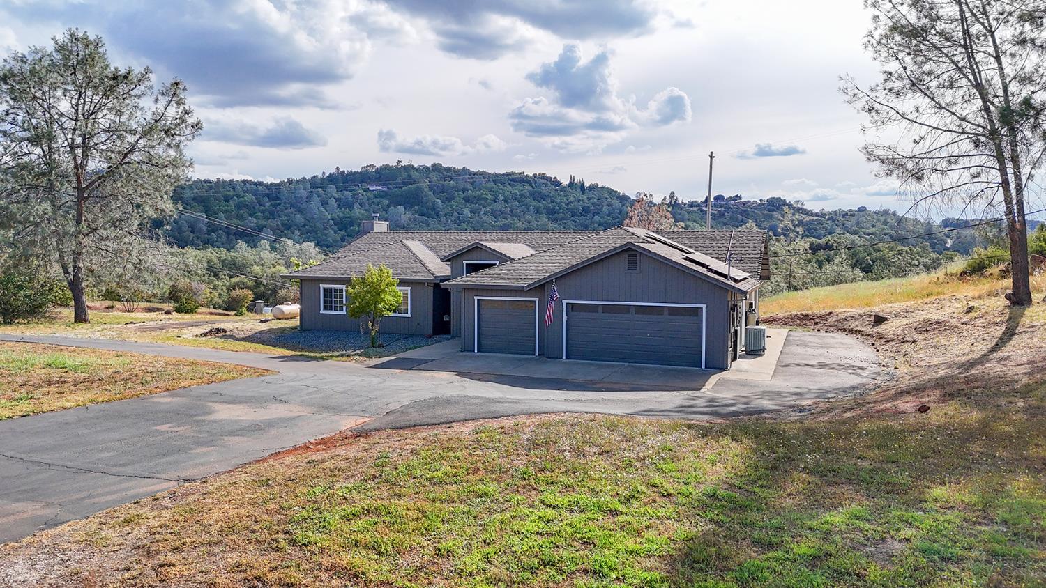 1261 Jurgens Road