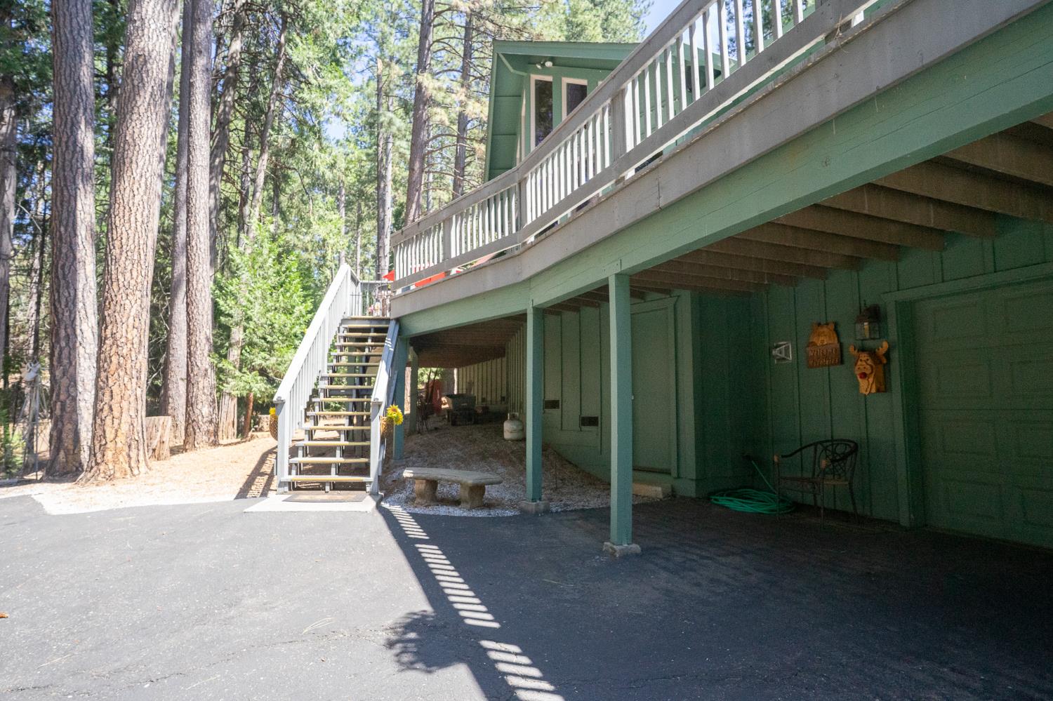 26035 Meadow Drive
