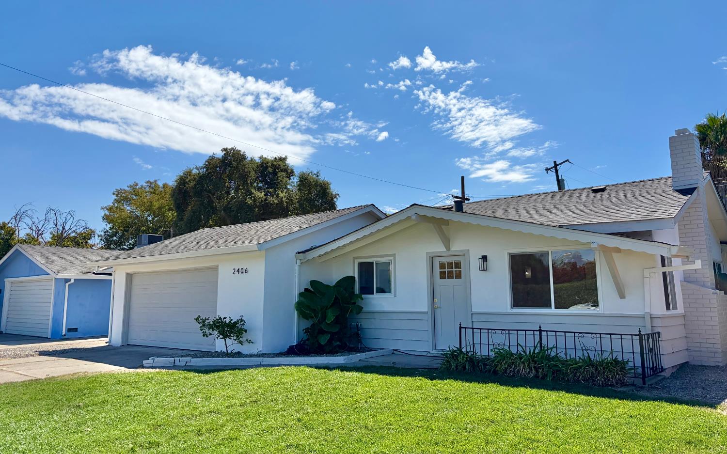 2406 W Hammer Lane
