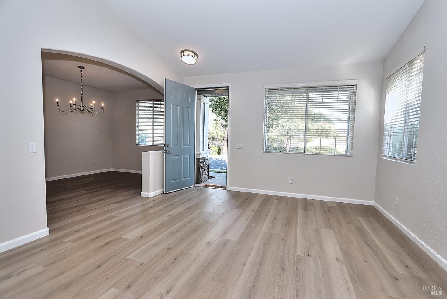 293 Mandarin Circle