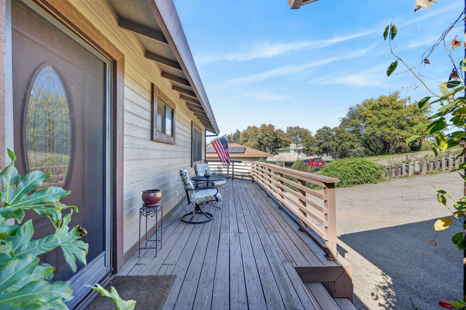 3817 Los Santos Drive