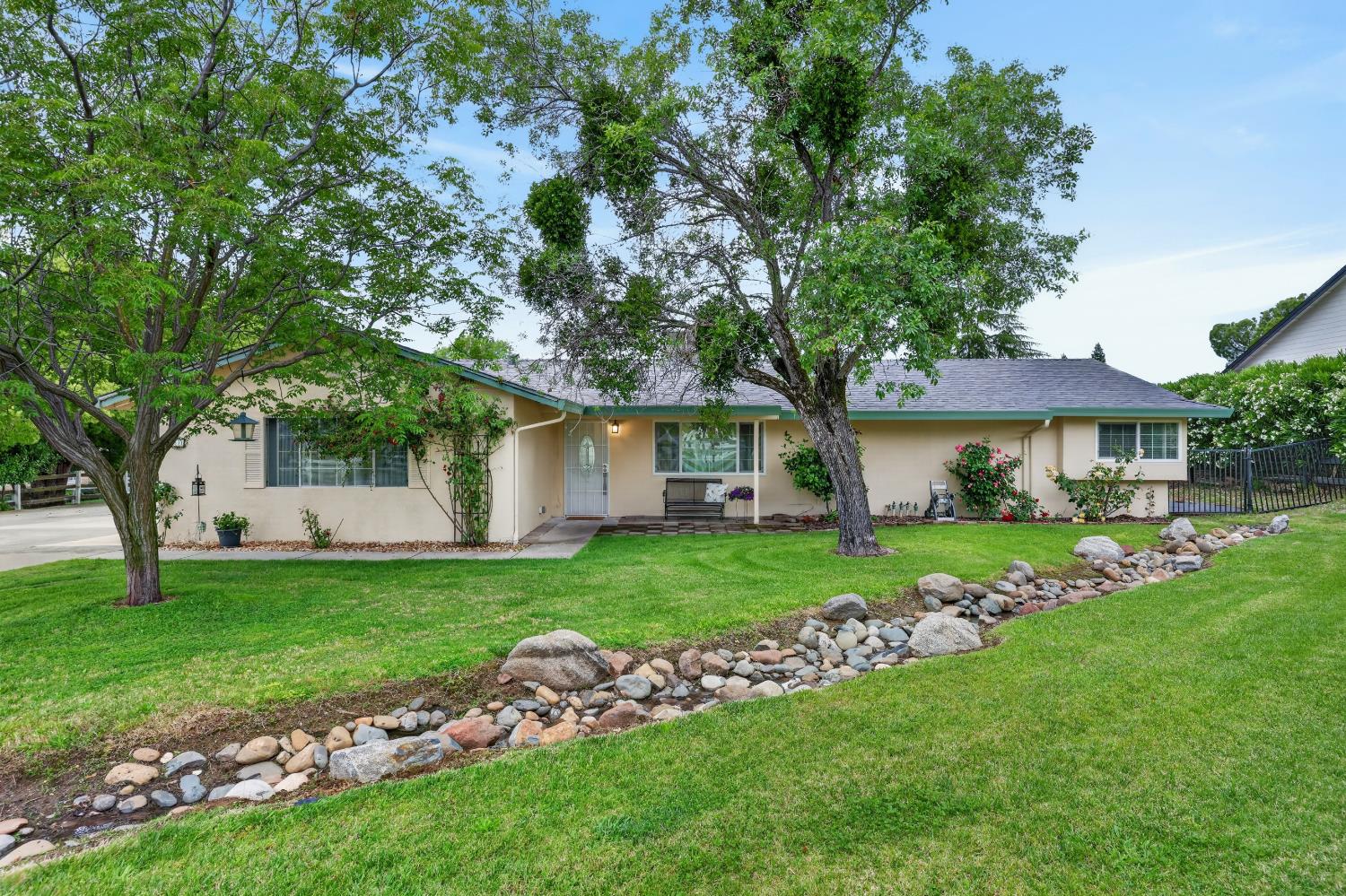 7531 Mountain Avenue