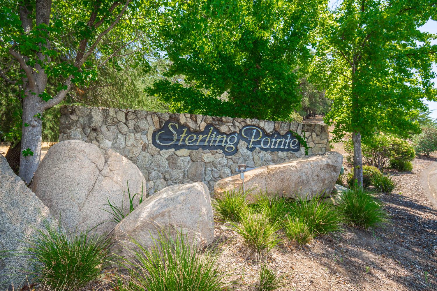 9709 Rim Rock Circle