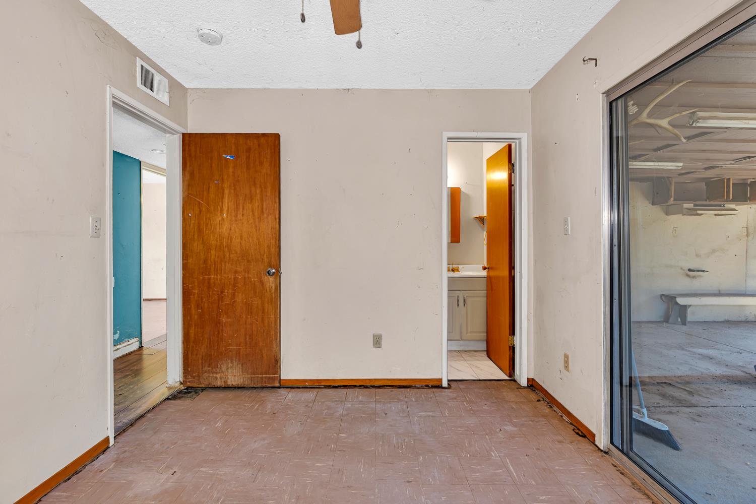 Los Banos, California 93635, United States, 3 Bedrooms Bedrooms, ,2 BathroomsBathrooms,Residential,Active,184373