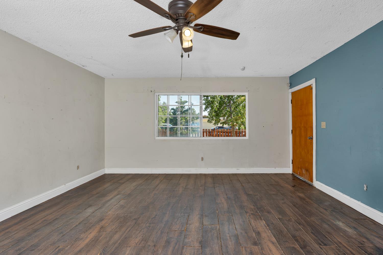 Los Banos, California 93635, United States, 3 Bedrooms Bedrooms, ,2 BathroomsBathrooms,Residential,Active,184373