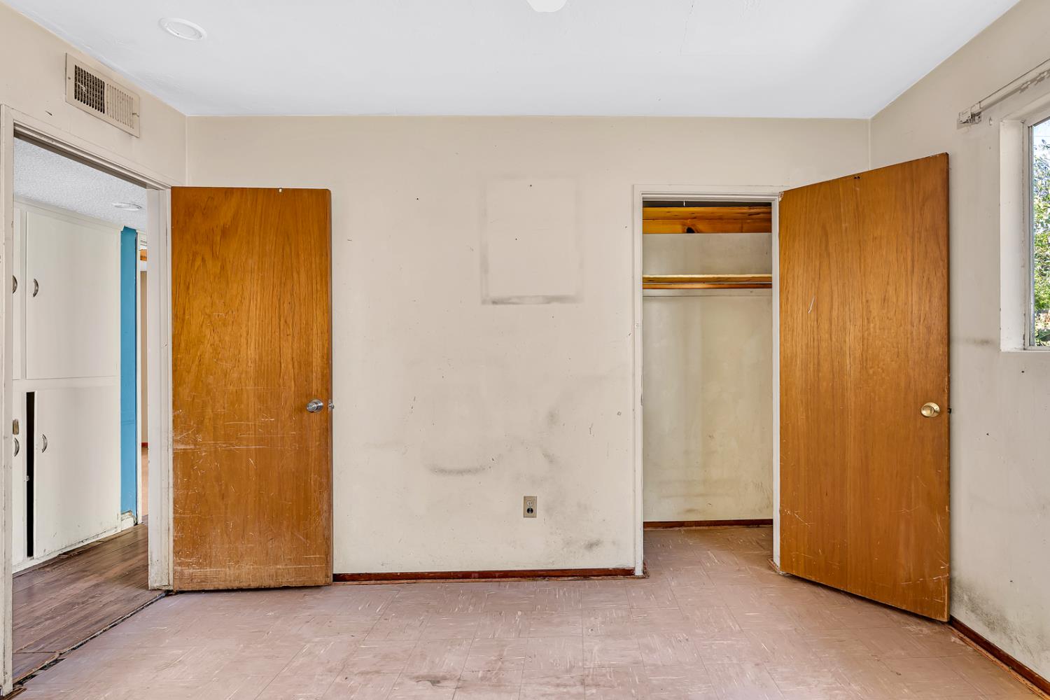 Los Banos, California 93635, United States, 3 Bedrooms Bedrooms, ,2 BathroomsBathrooms,Residential,Active,184373