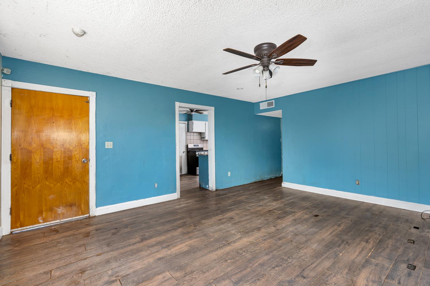 Los Banos, California 93635, United States, 3 Bedrooms Bedrooms, ,2 BathroomsBathrooms,Residential,Active,184373