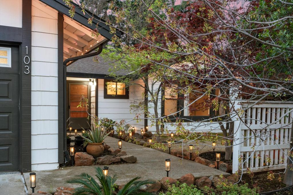 Photo of 103 Econome Court, Folsom, CA 95630 (MLS # 226030991)