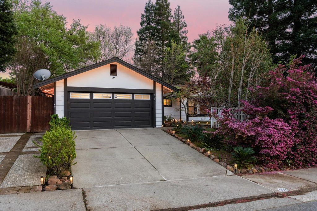 Photo of 103 Econome Court, Folsom, CA 95630 (MLS # 226030991)