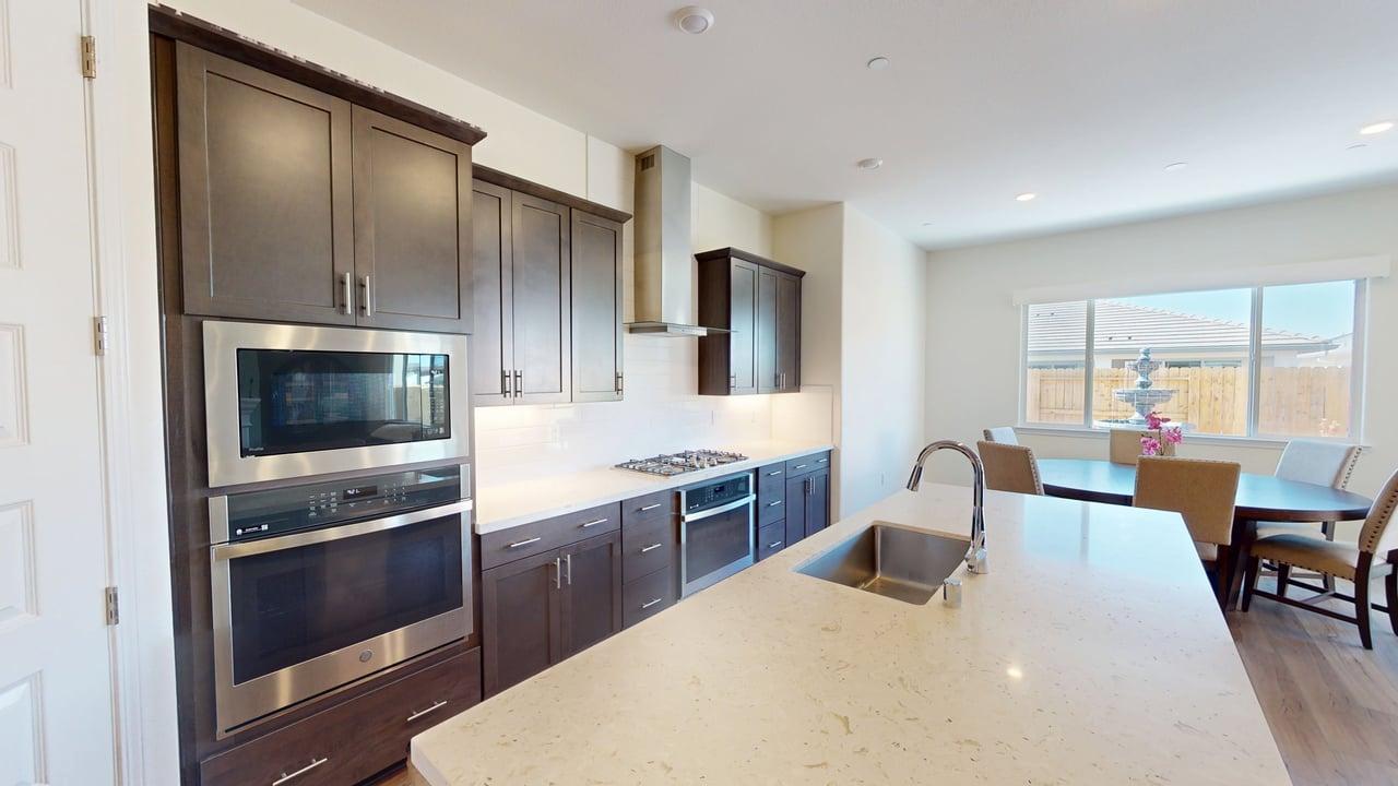 5111 Peace Lily Lane