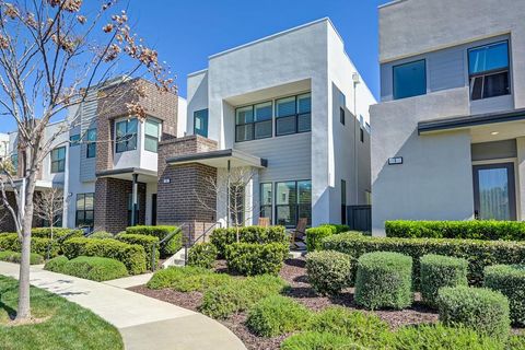 9 Fischbacher Street Sacramento CA 95816