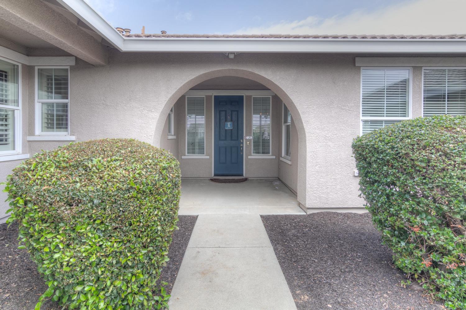 1117 Broken Spur Way