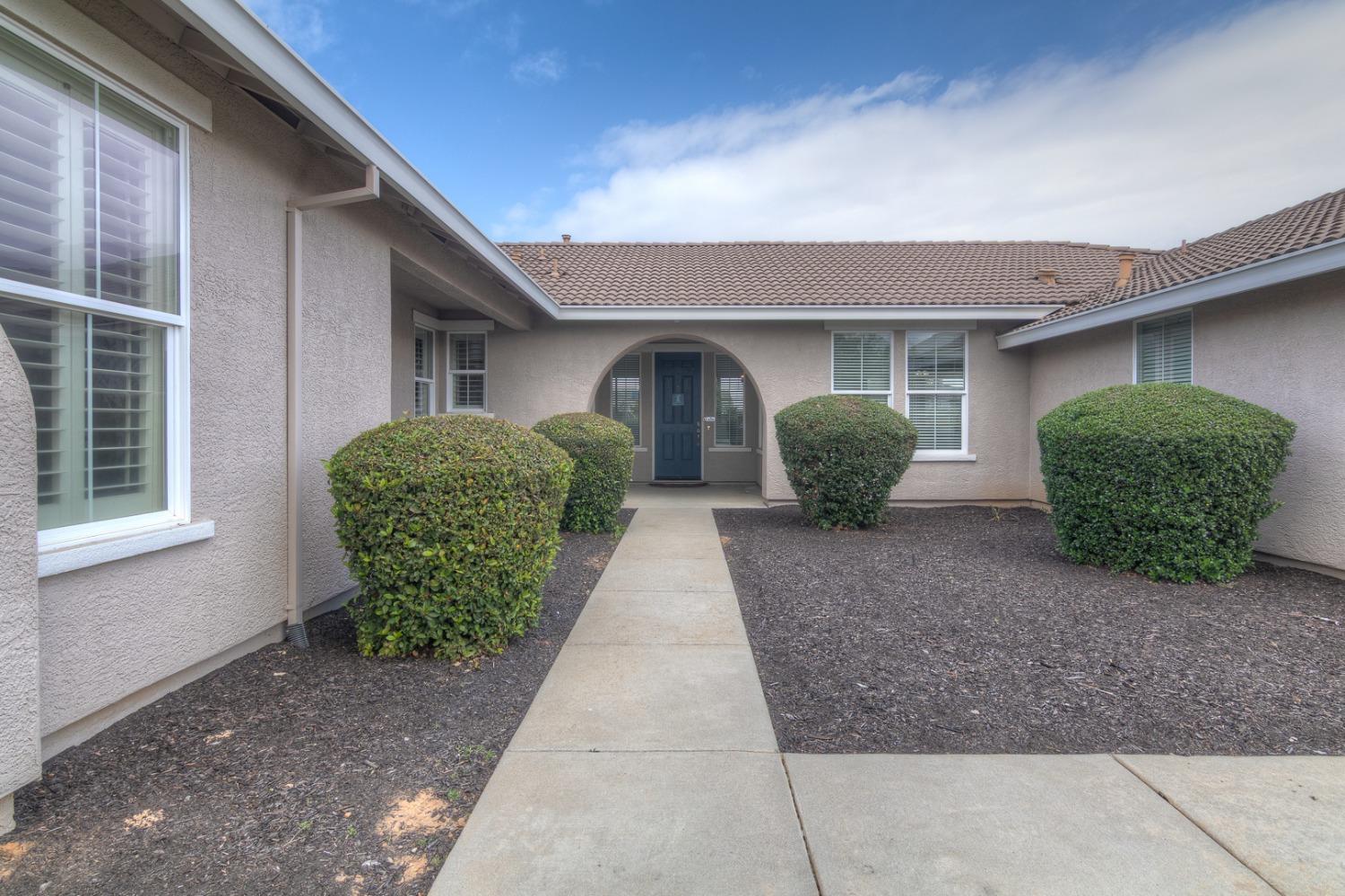 1117 Broken Spur Way